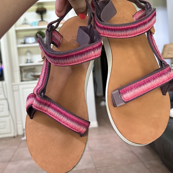 Teva Original Universal purple pink ombré like new waterproof sandals Size 8 EUC - Picture 11 of 13